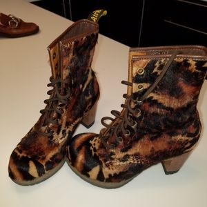 Boots leopard print
